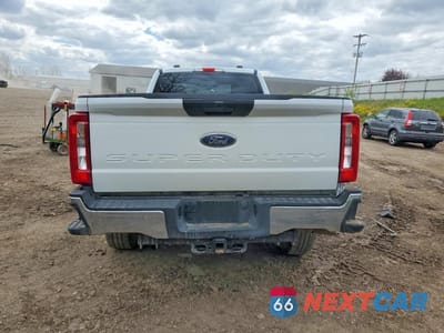 Zdjęcie 6 z 13 samochodu: 2025 FORD F350 SUPER DUTY VIN:1FTRF3BT5SEE13004 - miniatura