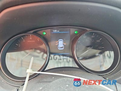 Zdjęcie 9 z 14 samochodu: 2018 NISSAN ROGUE SV VIN:5N1AT2MV6JC780143 - miniatura