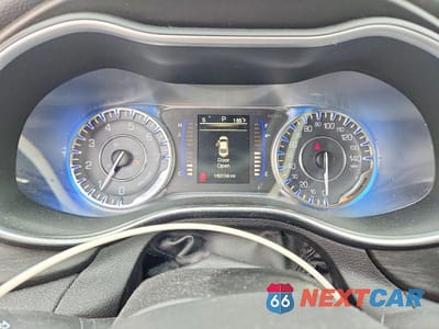 Zdjęcie 9 z 12 samochodu: 2015 CHRYSLER 200 LIMITED VIN:1C3CCCAB7FN642432 - miniatura