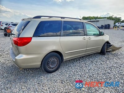 Trzecie zdjęcie samochodu z tyłu: 2010 TOYOTA SIENNA LE 7-PASSENGER VIN:5TDKK4CC0AS289086 - miniatura