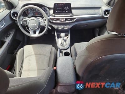 Zdjęcie 8 z 13 samochodu: 2022 KIA FORTE LXS VIN:3KPF24ADXNE496999 - miniatura