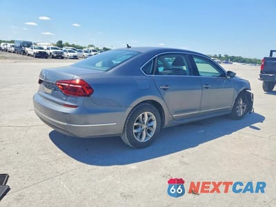 Trzecie zdjęcie samochodu z tyłu: 2017 VOLKSWAGEN PASSAT S VIN:1VWAT7A36HC042306 - miniatura