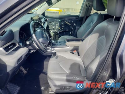 Zdjęcie 7 z 12 samochodu: 2020 TOYOTA HIGHLANDER XLE VIN:5TDHZRBH2LS508889 - miniatura