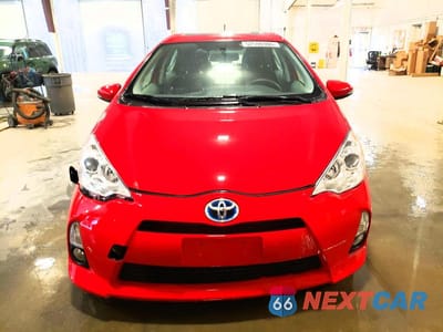 Piąte zdjęcie samochodu w środku: 2012 TOYOTA PRIUS C FOUR VIN:JTDKDTB31C1023632 - miniatura