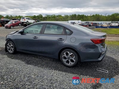 Drugie zdjęcie samochodu z przodu: 2021 KIA FORTE LXS VIN:3KPF24AD7ME326209 - miniatura