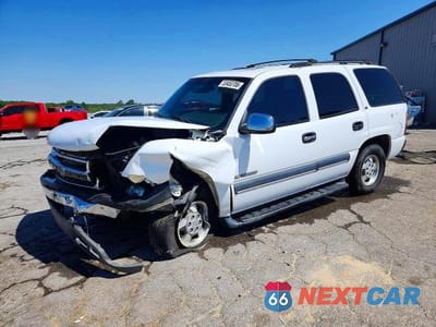2002 CHEVROLET TAHOE C1500 1GNEC13ZX2R154444 - główne zdjęcie licytacji z USA - miniatura
