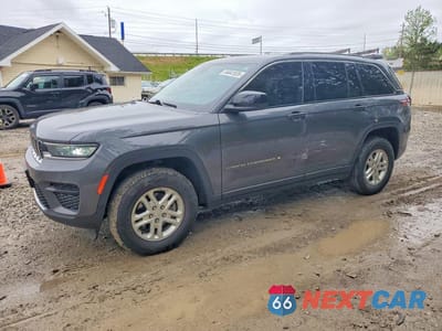 2023 JEEP GRAND CHEROKEE LAREDO 1C4RJHAG1P8104345 - główne zdjęcie licytacji z USA - miniatura