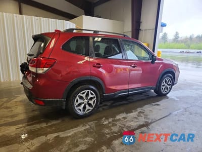 Trzecie zdjęcie samochodu z tyłu: 2019 SUBARU FORESTER PREMIUM VIN:JF2SKAEC8KH582186 - miniatura