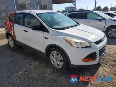 Czwarte zdjęcie samochodu z boku: 2015 FORD ESCAPE VIN:1FMCU0F71FUA45452 - miniatura