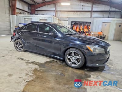 Czwarte zdjęcie samochodu z boku: 2014 MERCEDES-BENZ CLA 250 VIN:WDDSJ4EB1EN040451 - miniatura