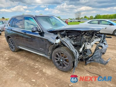Czwarte zdjęcie samochodu z boku: 2015 BMW X5 XDRIVE35I VIN:5UXKR0C54F0K71396 - miniatura