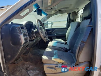 Zdjęcie 7 z 13 samochodu: 2018 CHEVROLET SILVERADO K3500 VIN:1GB3KYCG2JF115653 - miniatura