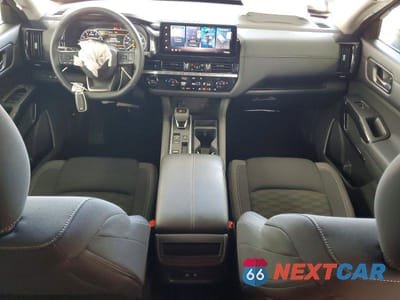 Zdjęcie 8 z 13 samochodu: 2026 NISSAN PATHFINDER SV VIN:5N1DR3BS7TC211217 - miniatura