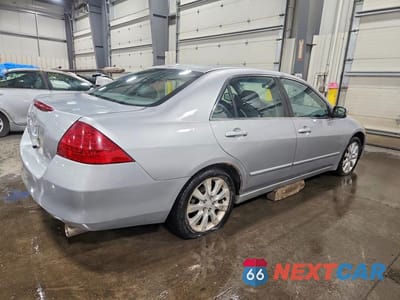 Trzecie zdjęcie samochodu z tyłu: 2006 HONDA ACCORD EX VIN:1HGCM66586A060460 - miniatura