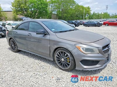 Czwarte zdjęcie samochodu z boku: 2014 MERCEDES-BENZ CLA 250 4MATIC VIN:WDDSJ4GB0EN081621 - miniatura