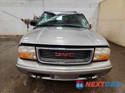 Piąte zdjęcie samochodu w środku: 2000 GMC JIMMY / ENVOY VIN:1GKDT13W6Y2263581 - miniatura