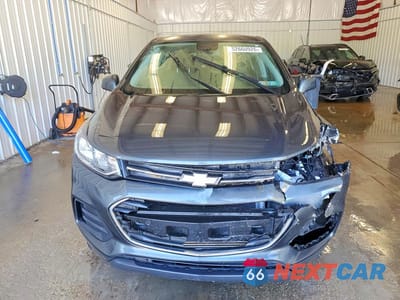 Piąte zdjęcie samochodu w środku: 2019 CHEVROLET TRAX LS VIN:3GNCJKSB4KL258118 - miniatura