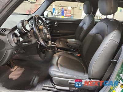 Zdjęcie 7 z 12 samochodu: 2020 MINI COOPER VIN:WMWXR3C00L2M46544 - miniatura