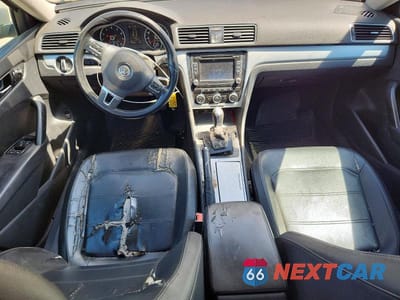 Zdjęcie 8 z 12 samochodu: 2012 VOLKSWAGEN PASSAT SE VIN:1VWBP7A37CC089569 - miniatura