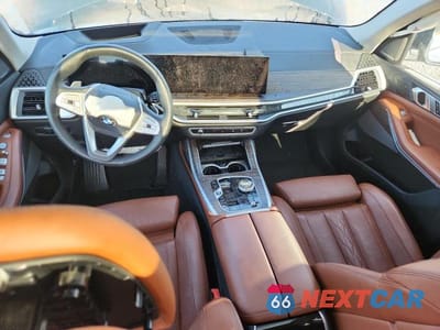 Zdjęcie 8 z 14 samochodu: 2023 BMW X7 XDRIVE40I VIN:5UX23EM0XP9P22992 - miniatura