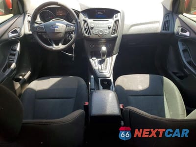 Zdjęcie 8 z 13 samochodu: 2016 FORD FOCUS SE VIN:1FADP3F28GL393459 - miniatura