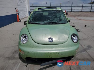 Piąte zdjęcie samochodu w środku: 2003 VOLKSWAGEN NEW BEETLE GLS VIN:3VWCD21C83M406242 - miniatura