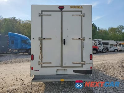 Zdjęcie 6 z 13 samochodu: 2025 CHEVROLET EXPRESS G3500 VIN:1HA0GRF7XSN006460 - miniatura