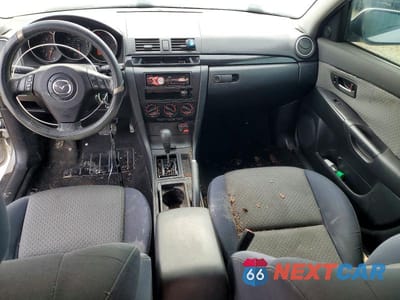 Zdjęcie 8 z 13 samochodu: 2004 MAZDA 3 I VIN:JM1BK12F641182829 - miniatura