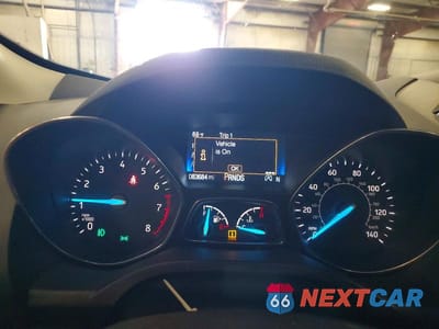 Zdjęcie 9 z 13 samochodu: 2019 FORD ESCAPE SE VIN:1FMCU9GD4KUC01387 - miniatura