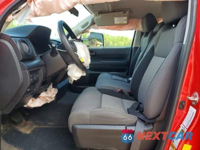 Zdjęcie 7 z 12 samochodu: 2016 TOYOTA TUNDRA SR VIN:5TFCY5F11GX019791 - miniatura