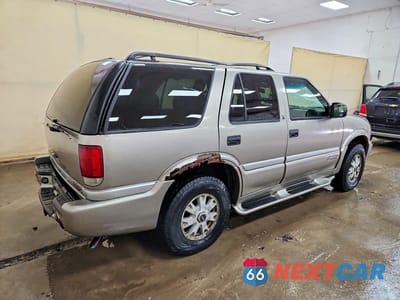 Trzecie zdjęcie samochodu z tyłu: 2000 GMC JIMMY / ENVOY VIN:1GKDT13W6Y2263581 - miniatura