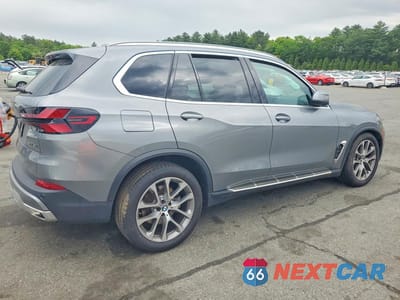 Trzecie zdjęcie samochodu z tyłu: 2026 BMW X5 XDRIVE4 VIN:5UX23EU0XT9186815 - miniatura