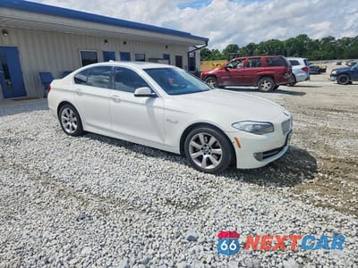 Czwarte zdjęcie samochodu z boku: 2013 BMW 550 I VIN:WBAFR9C57DDX80599 - miniatura