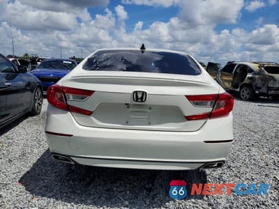 Zdjęcie 6 z 12 samochodu: 2020 HONDA ACCORD TOURING VIN:1HGCV2F97LA007625 - miniatura