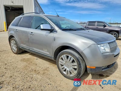 Czwarte zdjęcie samochodu z boku: 2008 LINCOLN MKX VIN:2LMDU88C98BJ01096 - miniatura