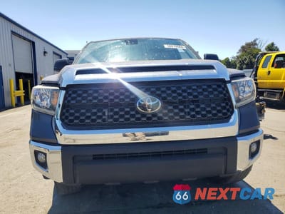 Piąte zdjęcie samochodu w środku: 2021 TOYOTA TUNDRA VIN:5TFRY5F12MX285973 - miniatura