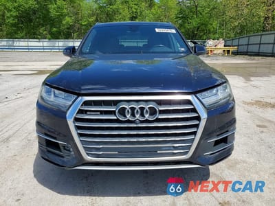 Piąte zdjęcie samochodu w środku: 2017 AUDI Q7 PREMIUM PLUS VIN:WA1LAAF70HD022339 - miniatura