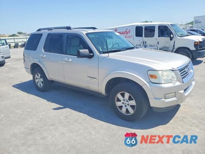 Czwarte zdjęcie samochodu z boku: 2008 FORD EXPLORER XLT VIN:1FMEU63E08UB18716 - miniatura