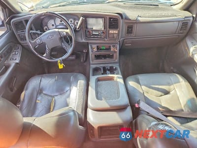 Zdjęcie 8 z 12 samochodu: 2004 CHEVROLET SILVERADO K1500 VIN:2GCEK19N141131825 - miniatura