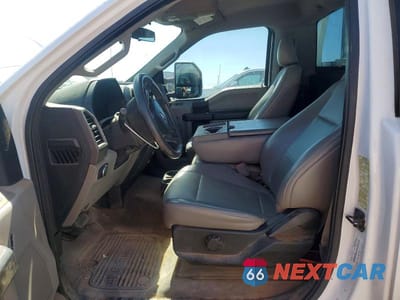 Zdjęcie 7 z 12 samochodu: 2018 FORD F350 SUPER DUTY VIN:1FDBF3A68JED02034 - miniatura