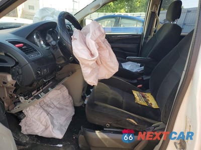 Zdjęcie 7 z 13 samochodu: 2016 DODGE GRAND CARAVAN SE VIN:2C4RDGBG9GR259634 - miniatura