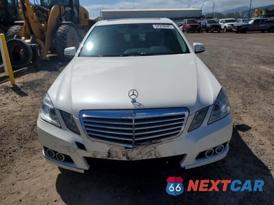 Piąte zdjęcie samochodu w środku: 2011 MERCEDES-BENZ E 350 VIN:WDDHF5GB7BA379829 - miniatura