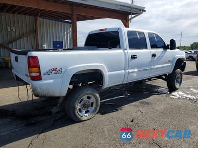 Trzecie zdjęcie samochodu z tyłu: 2004 GMC SIERRA K2500 HEAVY DUTY VIN:1GTHK23204F231392 - miniatura