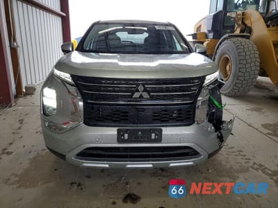 Piąte zdjęcie samochodu w środku: 2024 MITSUBISHI OUTLANDER SE VIN:JA4J4VA84RZ060294 - miniatura