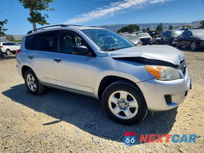 Czwarte zdjęcie samochodu z boku: 2012 TOYOTA RAV4 BASE VIN:JTMZF4DV5CD032040 - miniatura