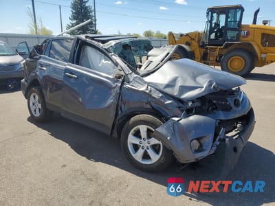 Czwarte zdjęcie samochodu z boku: 2014 TOYOTA RAV4 XLE VIN:JTMWFREV1ED039746 - miniatura