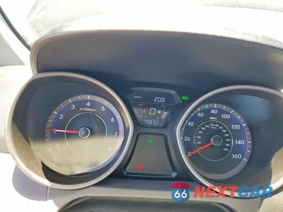 Zdjęcie 9 z 13 samochodu: 2014 HYUNDAI ELANTRA SE VIN:KMHDH4AE3EU149252 - miniatura