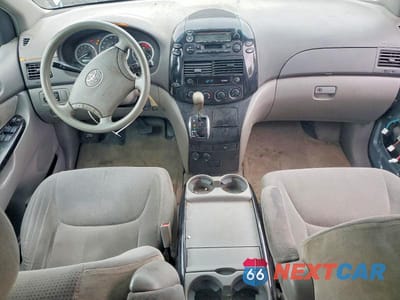 Zdjęcie 8 z 13 samochodu: 2004 TOYOTA SIENNA LE 7 PASSENGER VIN:5TDZA23C14S095550 - miniatura
