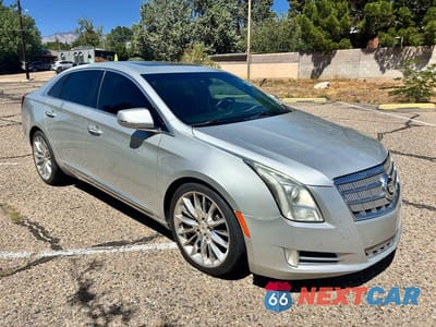2013 CADILLAC XTS PLATINUM 2G61U5S36D9214485 - główne zdjęcie licytacji z USA - miniatura