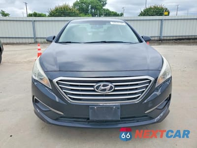 Piąte zdjęcie samochodu w środku: 2016 HYUNDAI SONATA SE VIN:5NPE24AF3GH318007 - miniatura